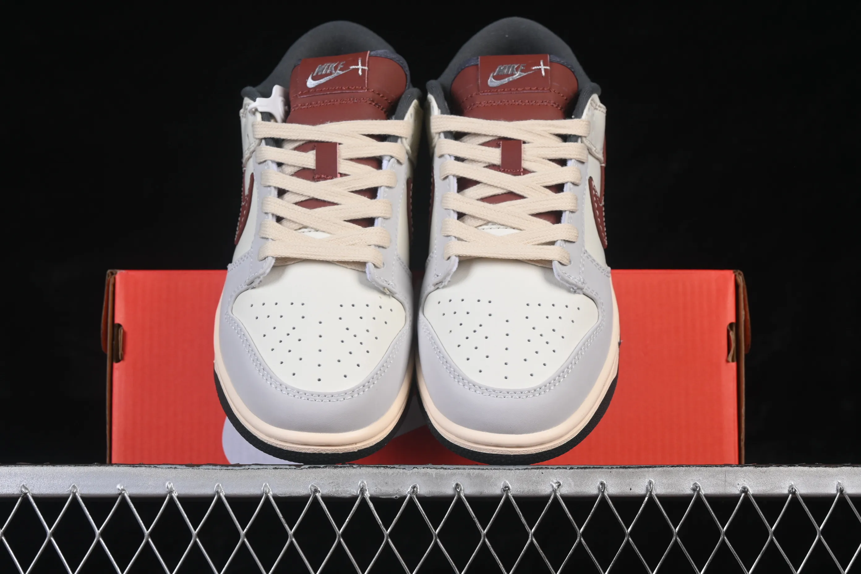 All categories Nk SB Dunk series Nk SB Dunk Low low-top sneakers Nike SB Dunk Low milk white red low-top casual sneakers IM6670-202
